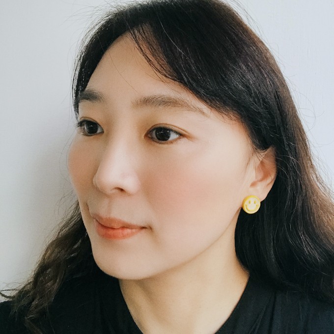 霧面笑臉耳環(兩色)